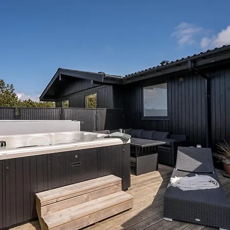 Vakantiehuis Brunkil - 500m From The Sea By Interhome *